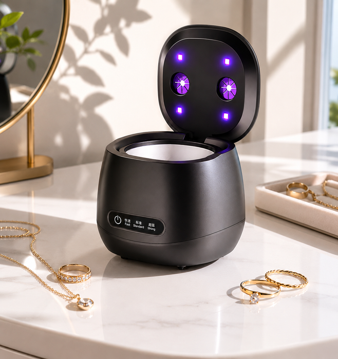 La femme qui porte ses bijoux avec confiance.